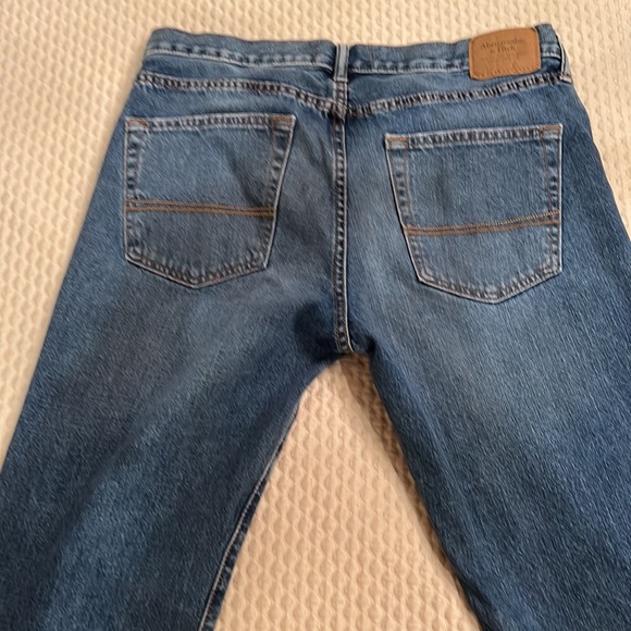 Men’s Abercrombie and fitch straight jeans 32x34 - Picture 4 of 5